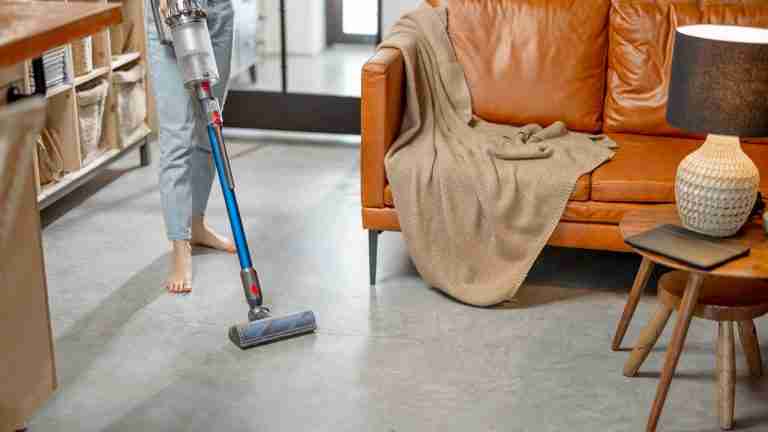8 Best Lightweight Vacuum Cleaners for the Elderly in 2026: Top Picks for Easy Use