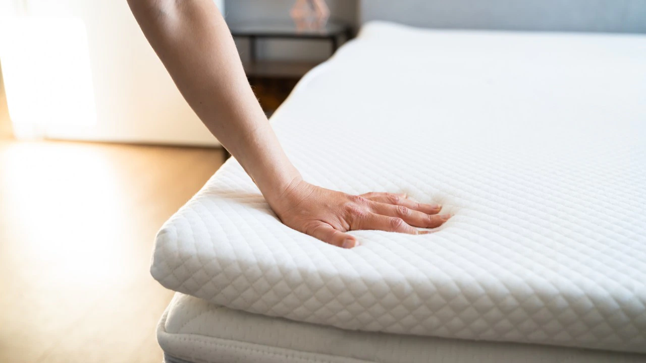 10 Best Mattress Toppers for Side Sleepers in 2026: Comfort and Cooling Essentials 1 Mattress Toppers for Side Sleepers00 10 Best Mattress Toppers for Side Sleepers in 2026: Comfort and Cooling Essentials